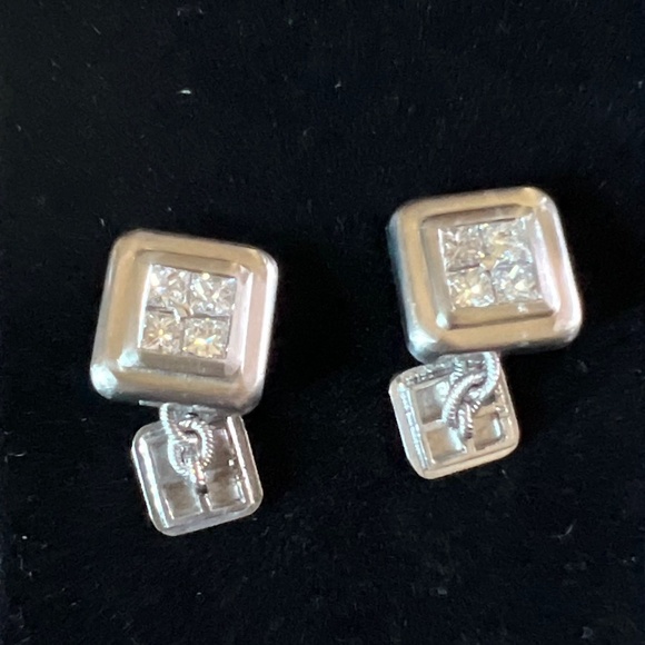 #2581 14K White Gold Square Cufflinks with Princess Cut Diamond